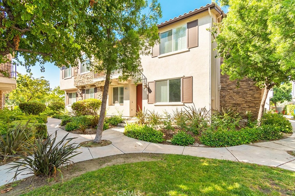 28032 Catherine Dr, Santa Clarita, CA 91351