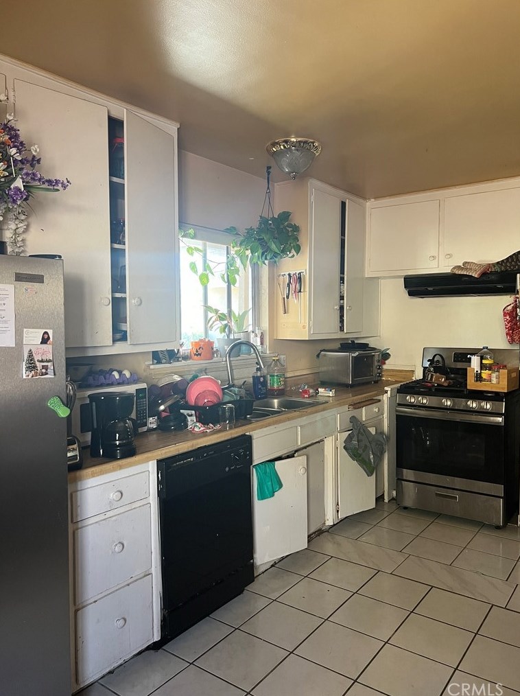 20418 Marilla St, Chatsworth, CA 91311-5355