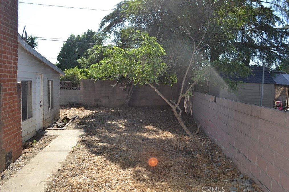 1067 Embassy Pl, Pomona, CA 91767-4341