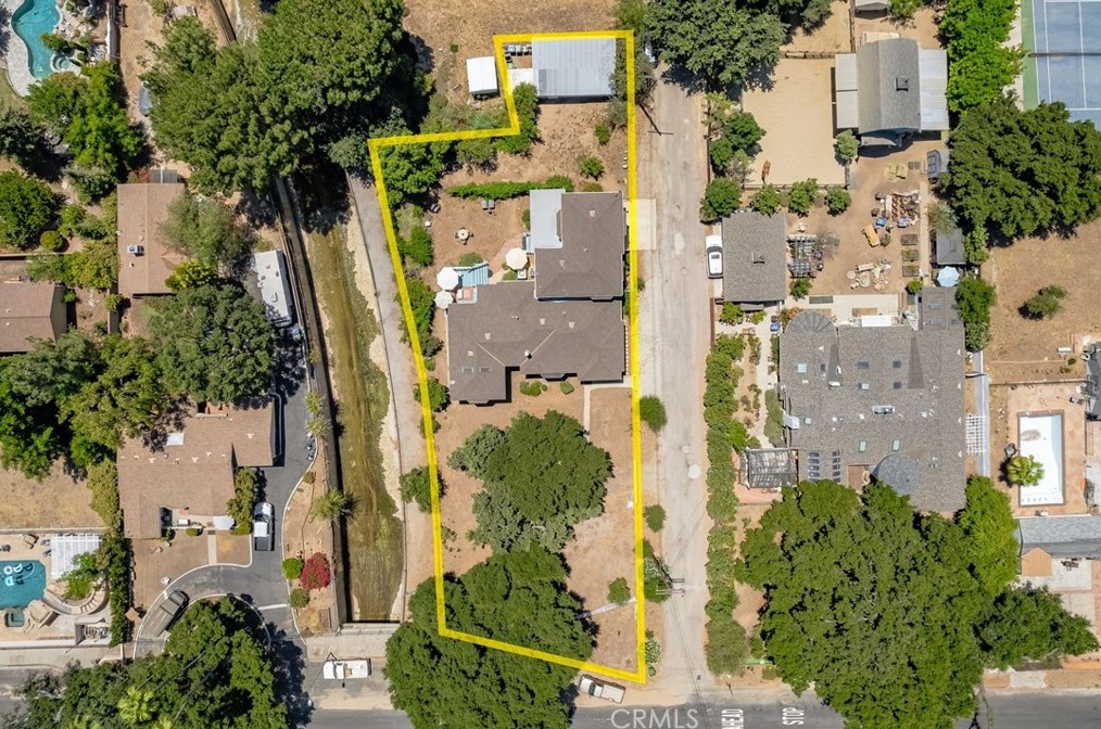 22434 Lassen St, Chatsworth, CA 91311