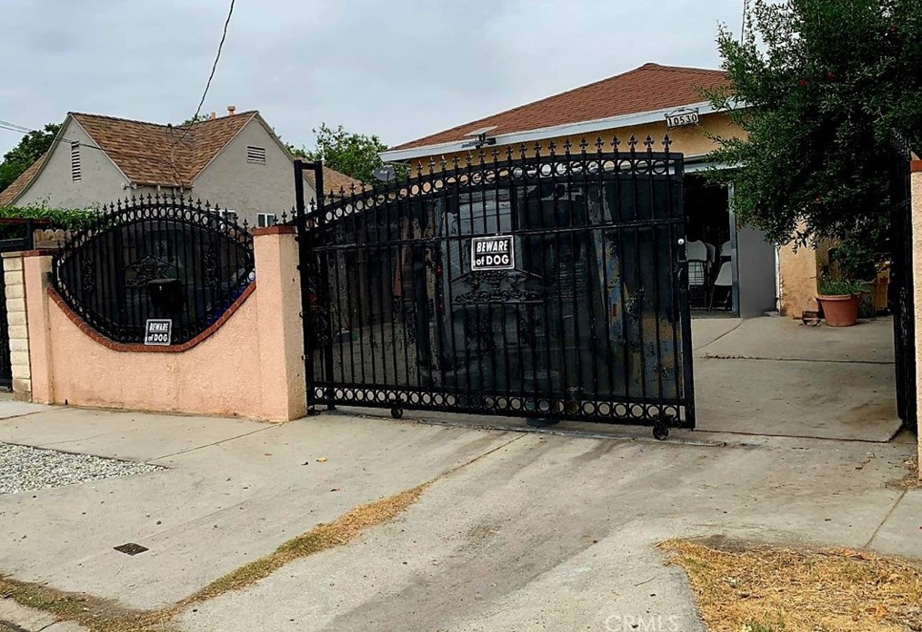 10530 Cayuga Ave, Los Angeles, CA 91331-3011