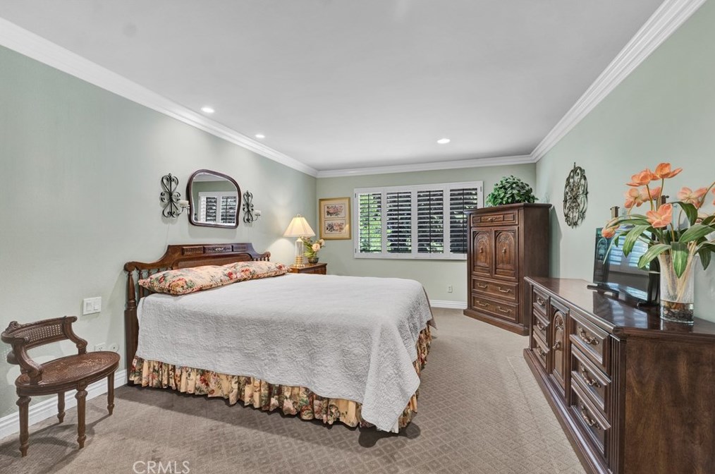 4338 Deerpark Ct, Thousand Oaks CA 91361-4512 exterior