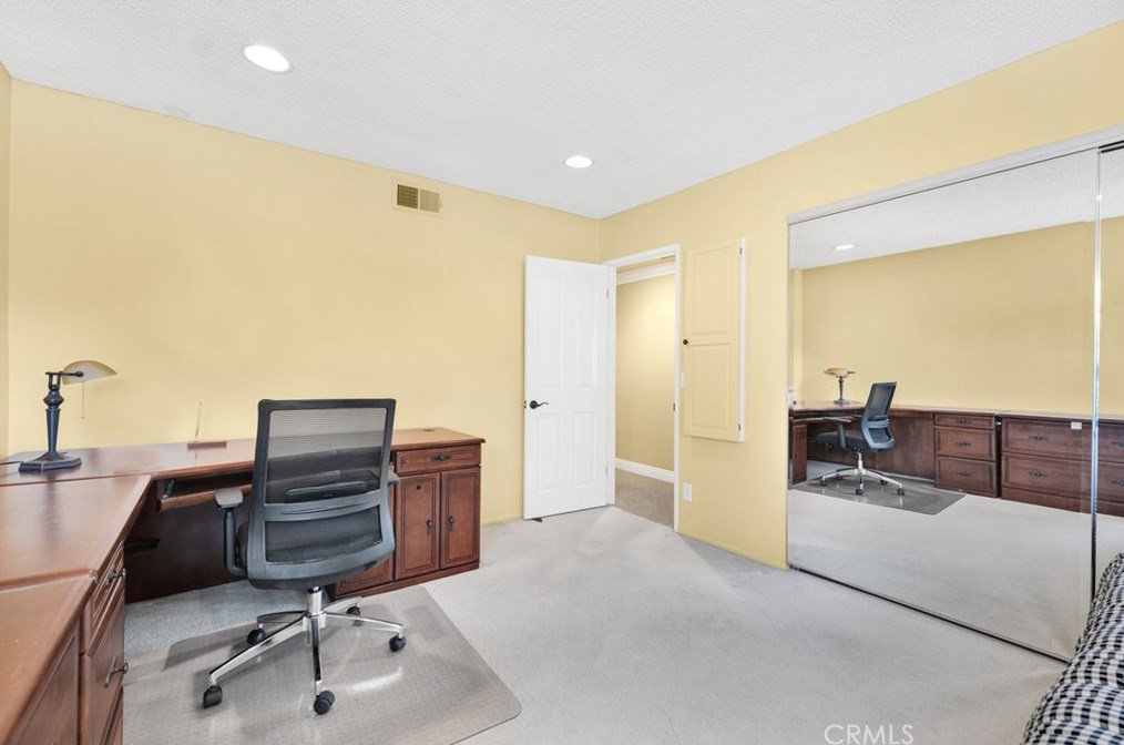 4338 Deerpark Ct, Thousand Oaks CA 91361-4512 exterior