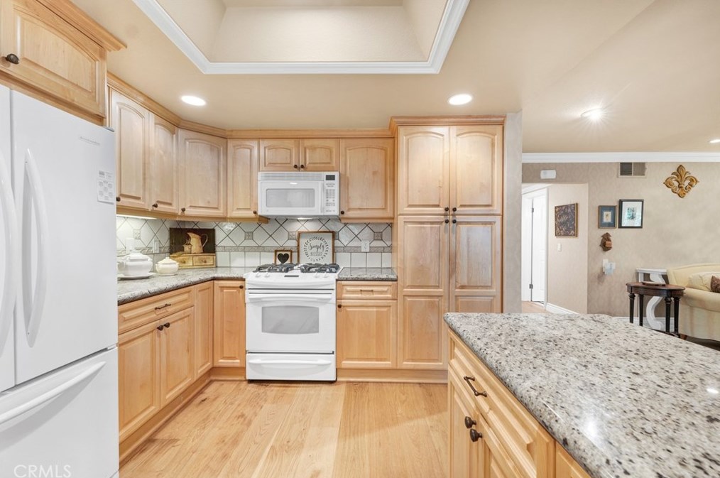 4338 Deerpark Ct, Thousand Oaks CA 91361-4512 exterior