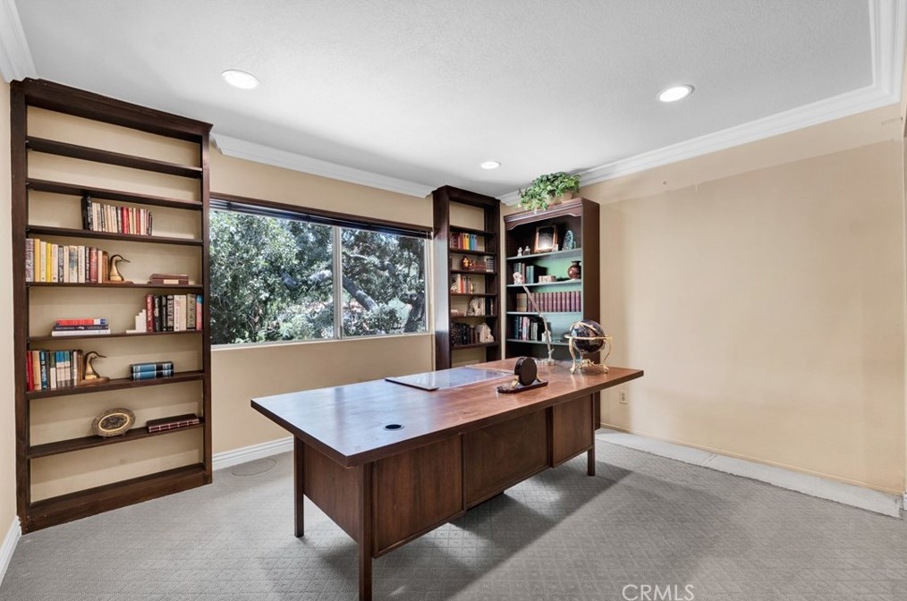 4338 Deerpark Ct, Thousand Oaks CA 91361-4512 exterior