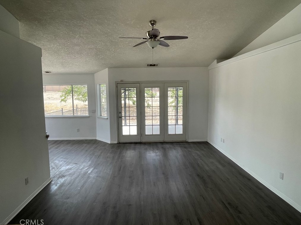 11124 Pine Tree Rd, Pinon Hills CA  92372 exterior