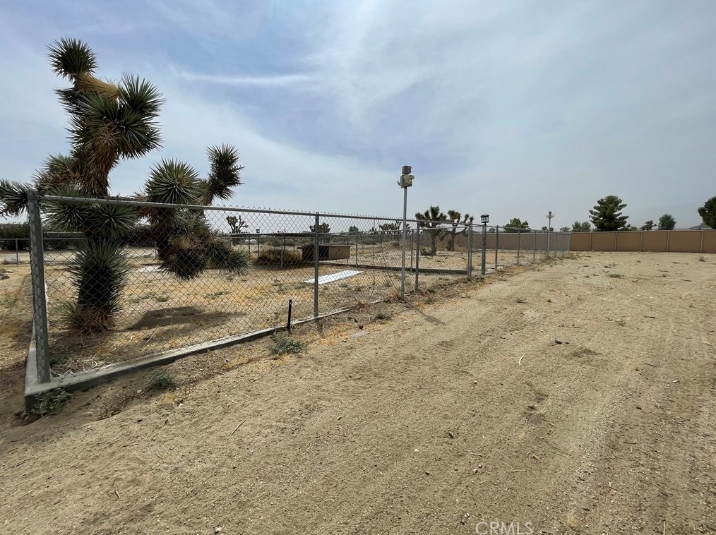 11124 Pine Tree Rd, Pinon Hills CA  92372 exterior