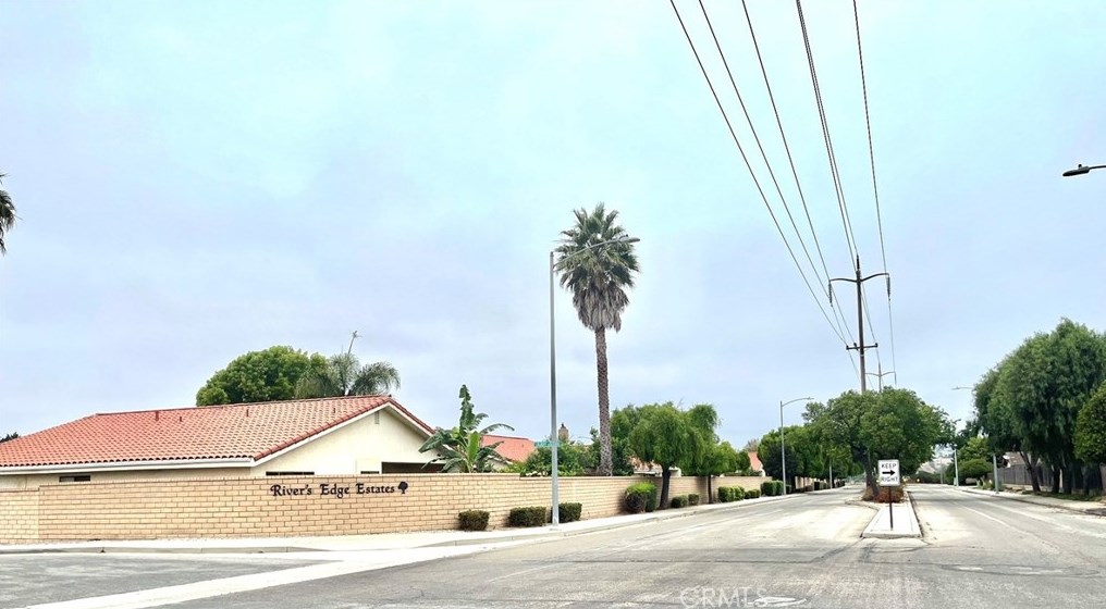 313 Coleman Dr, Lompoc, CA 93436-3495