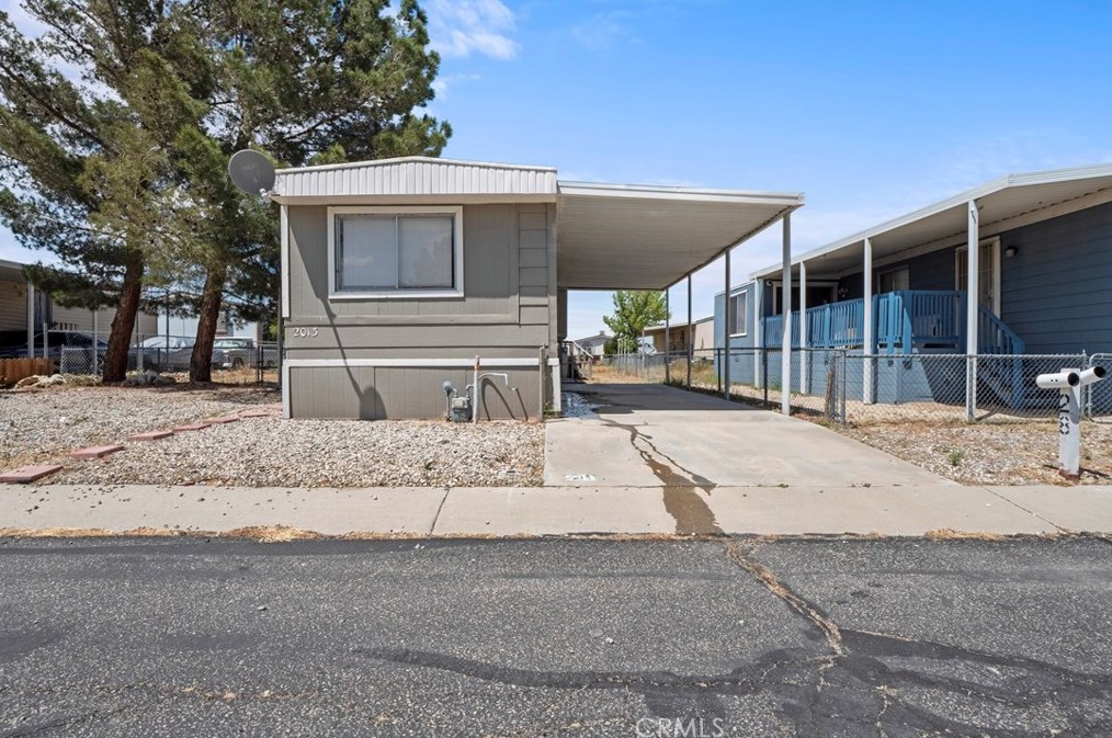 2013 Windharp Dr, Tropico Village, CA 93560-6119