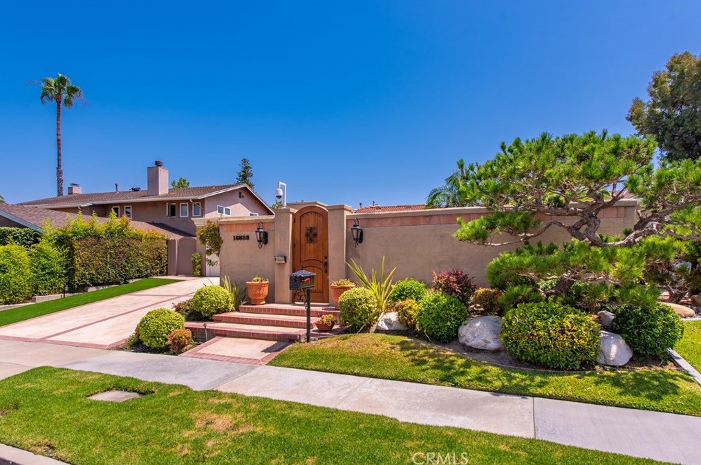 16852 Stiles Cir, Huntington Beach, CA 92649-3065