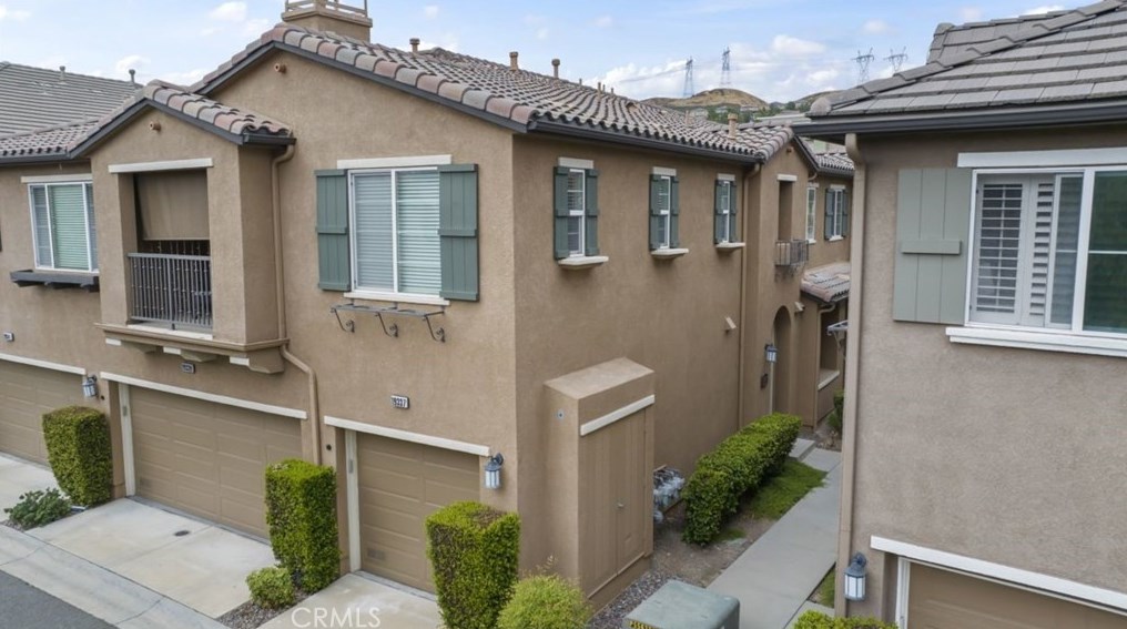 19337 Opal Ln, Santa Clarita, CA 91350