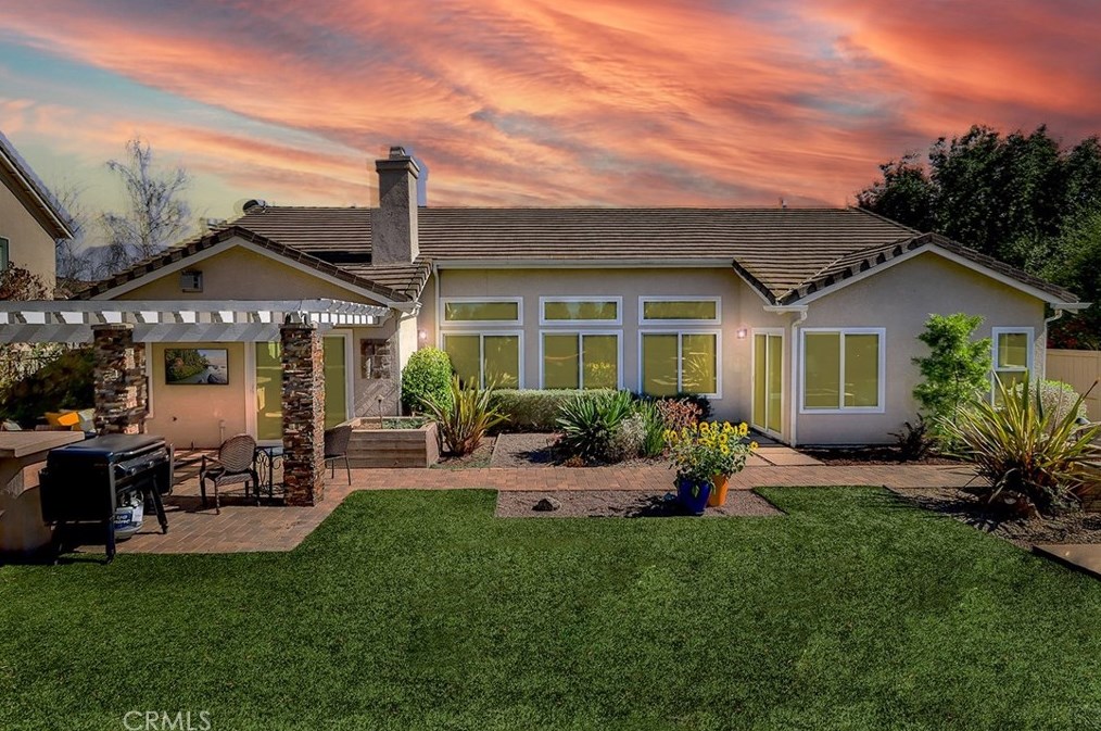 1649 Meadowglen Ct, Thousand Oaks CA  91320-3470 exterior