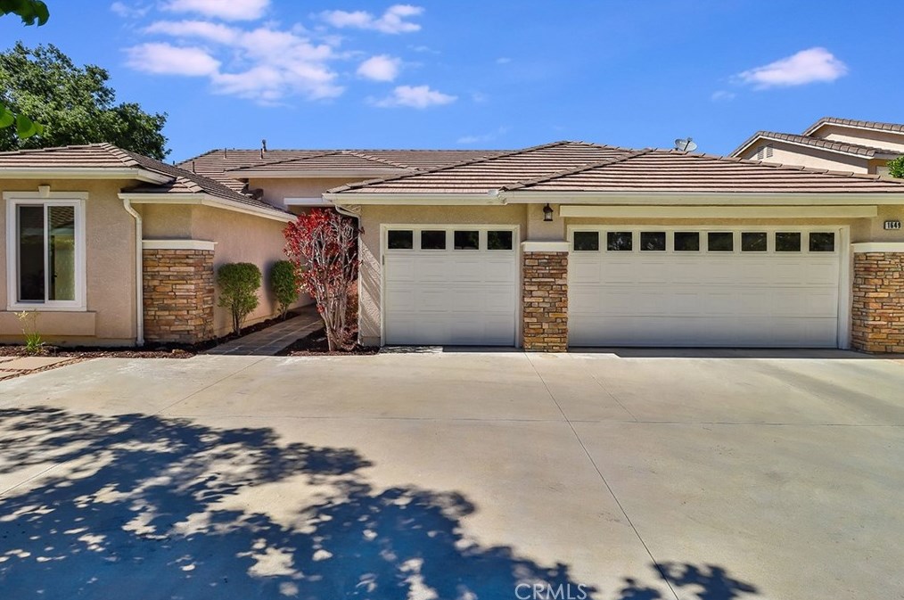 1649 Meadowglen Ct, Thousand Oaks CA  91320-3470 exterior