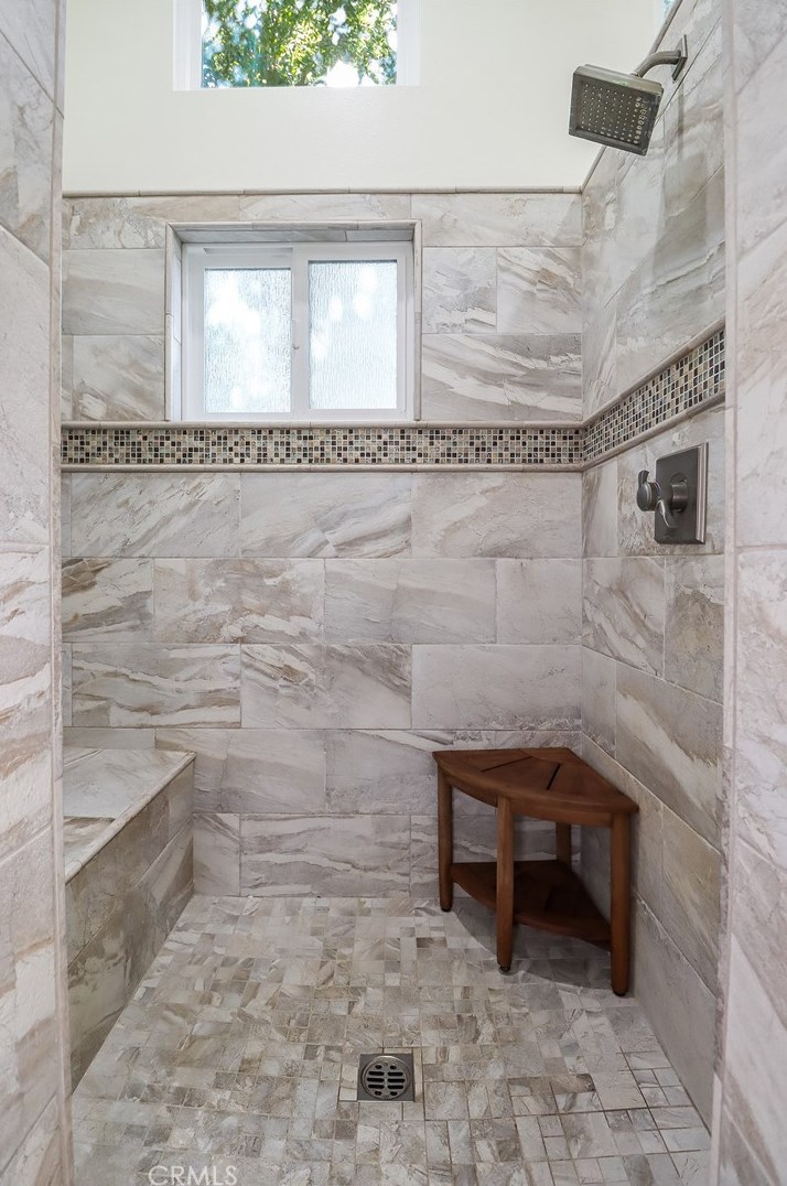 1649 Meadowglen Ct, Thousand Oaks CA  91320-3470 exterior