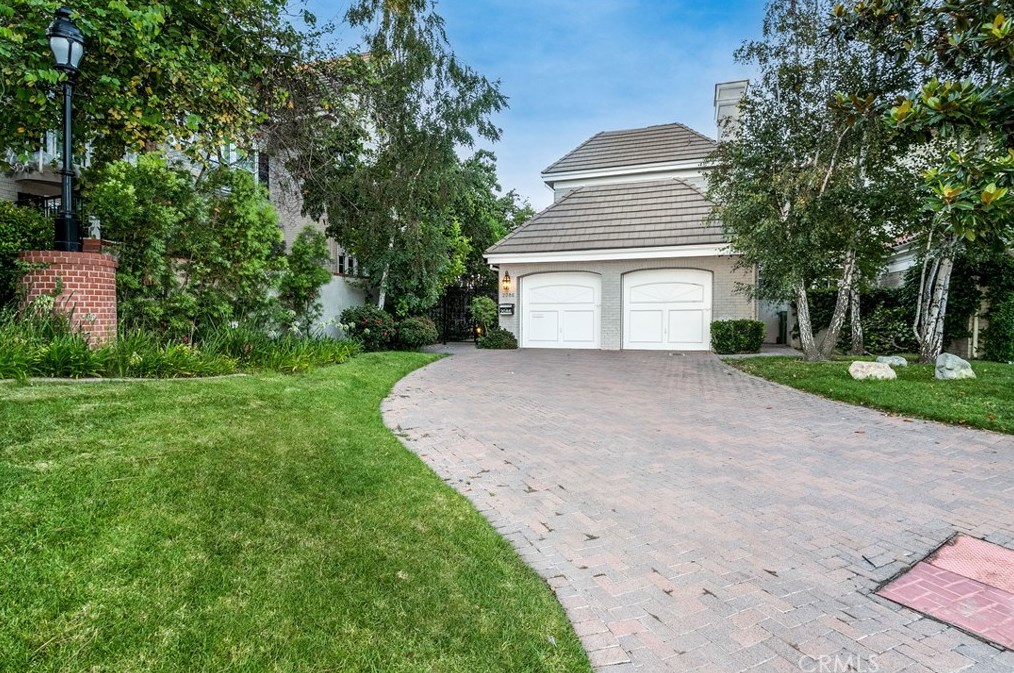 2086 Ridge Dr, Los Angeles, CA 90049-1152