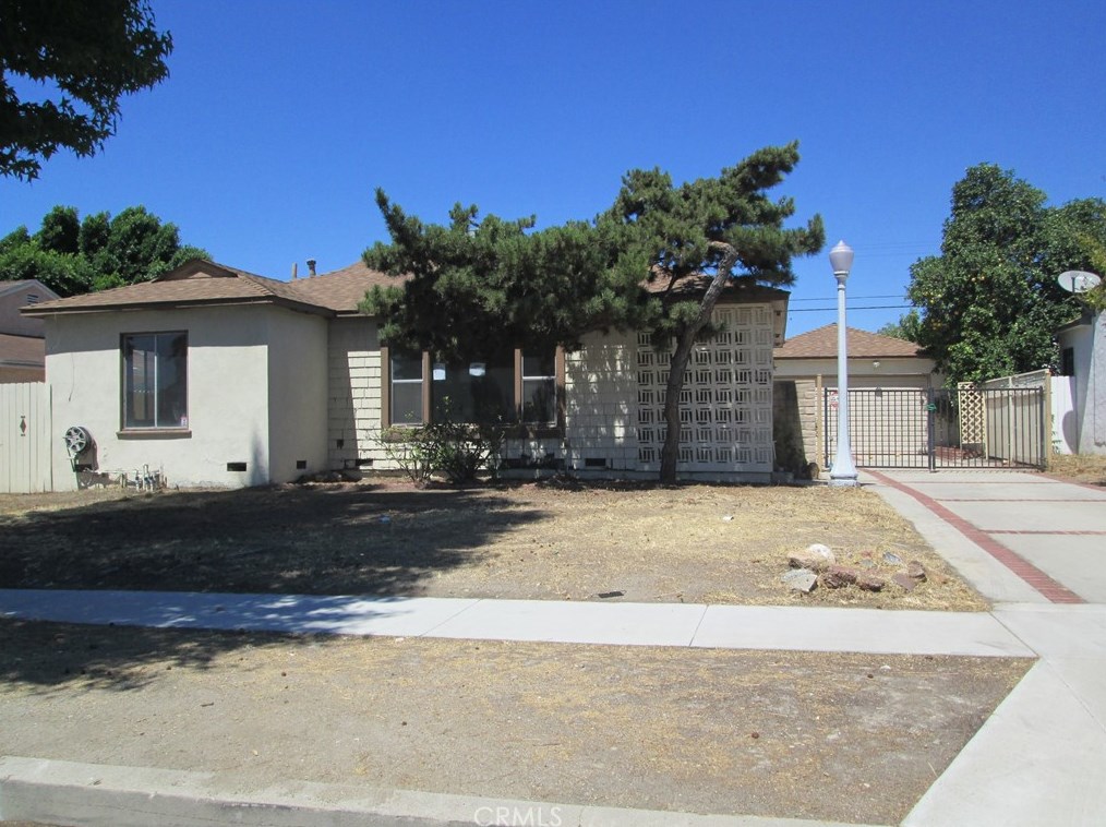 13713 Bracken St, Los Angeles, CA 91331-6218