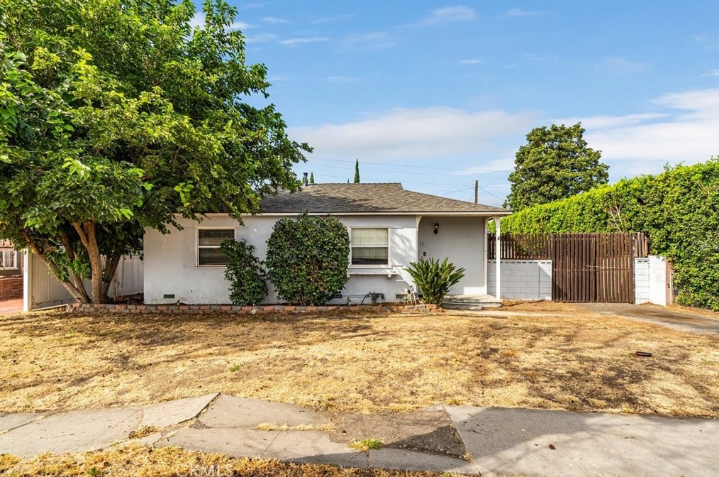 9973 Obeck Ave, Los Angeles, CA 91331-5032