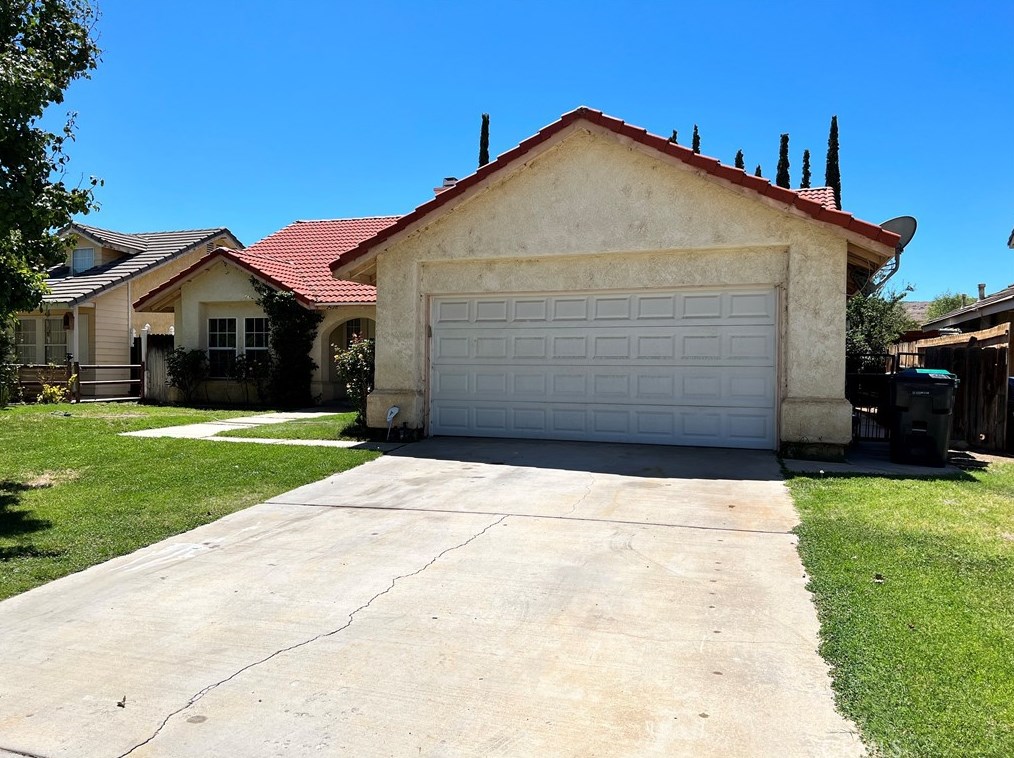 1518 High Point Dr, Palmdale, CA 93550-7305