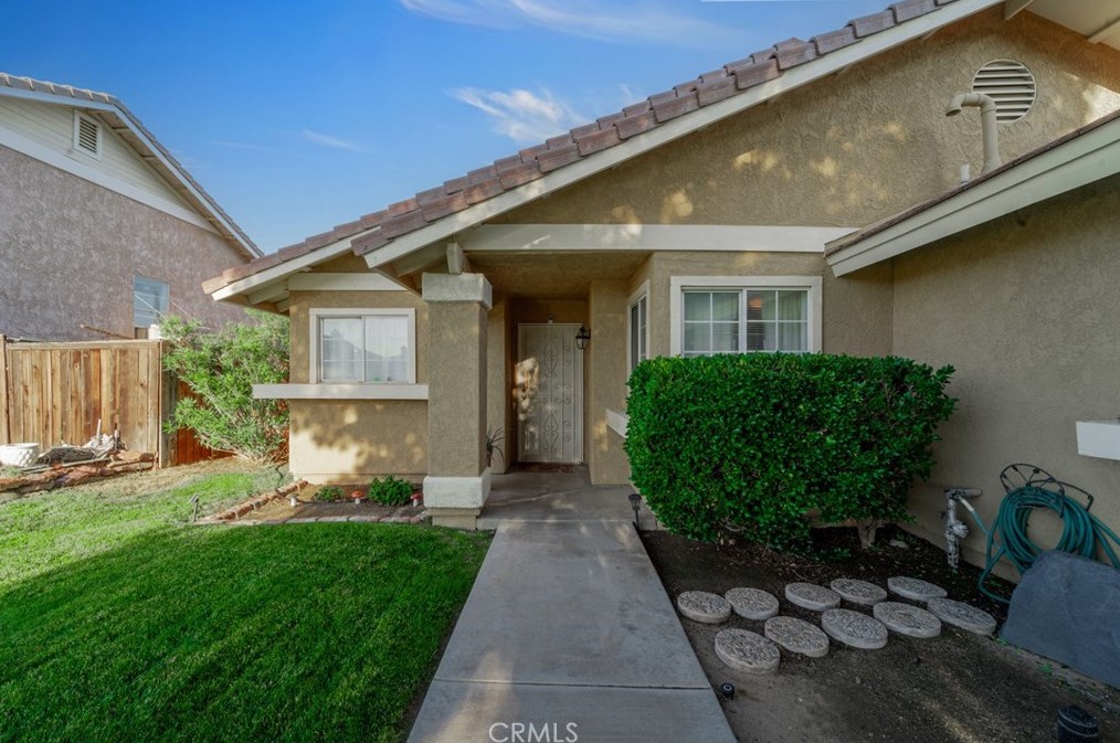 3464 Citrine Ln, Tropico Village, CA 93560-6818