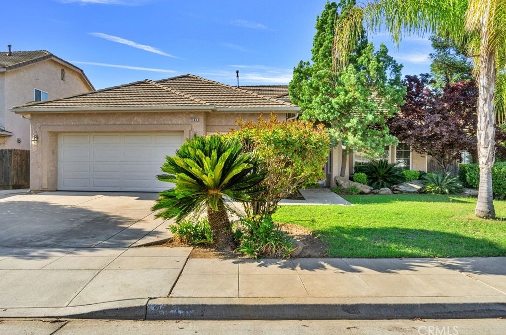2143 E Turnberry Ave, Fresno, CA 93730