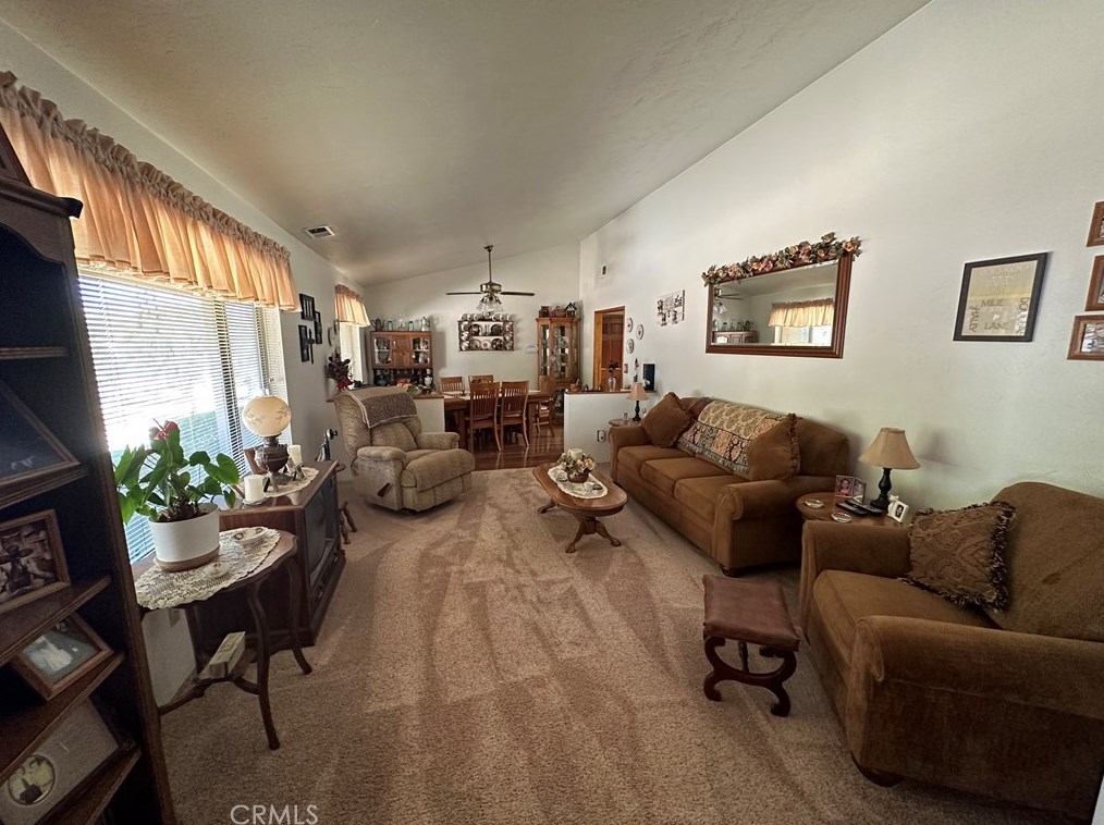 3700 Flicker Rd, Lake Isabella, CA 93240