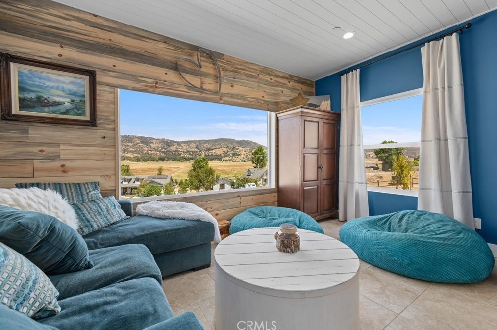 23601 Dart Dr, Tehachapi, CA 93561