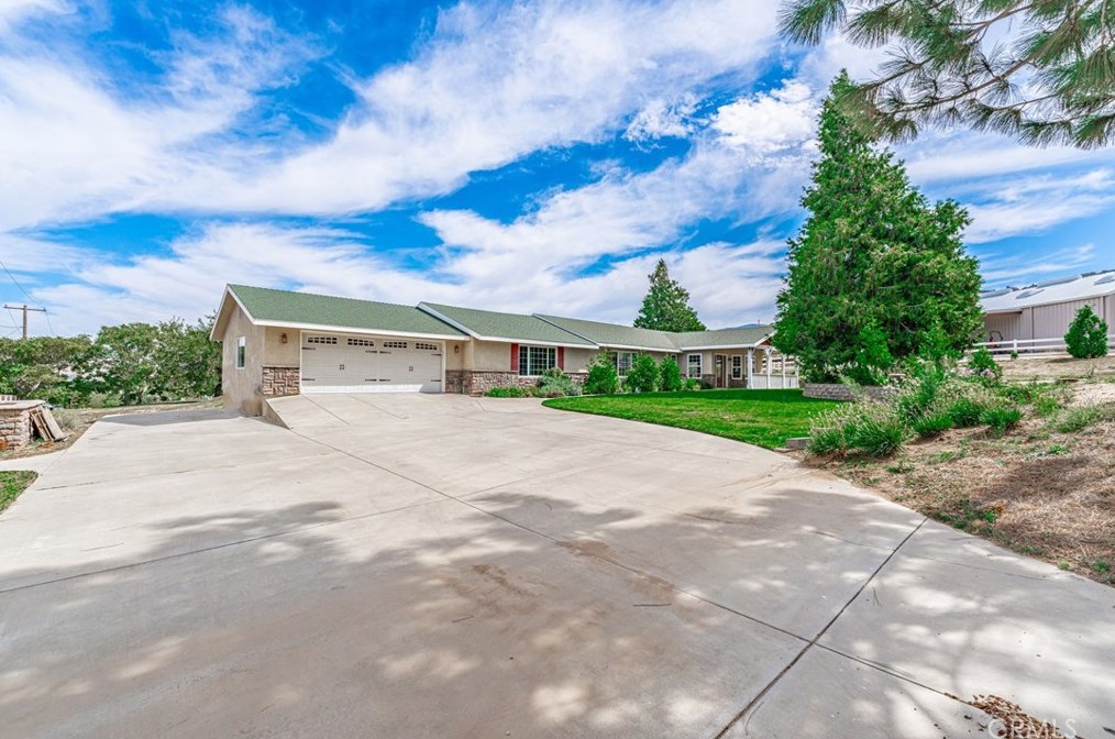 40054 92nd St, Palmdale, CA 93551-7328
