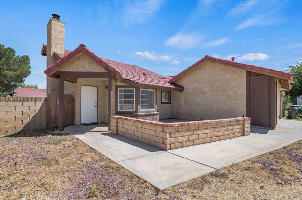 43832 Nicole St, Lancaster, CA 93535