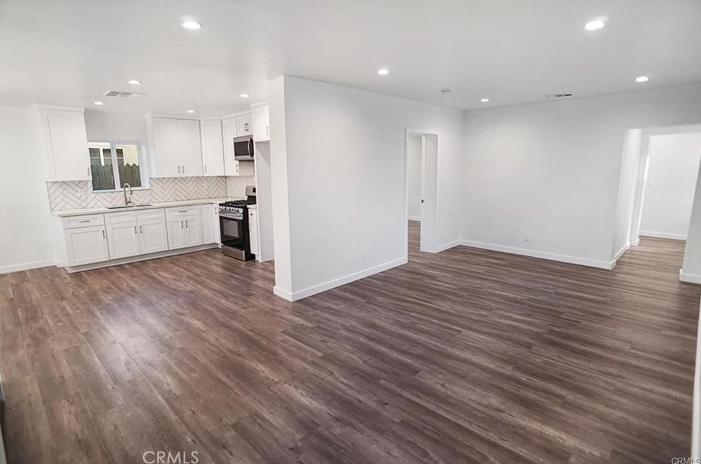 1922 1924 Warren St, San Fernando, CA 91340