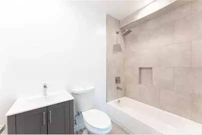 6845 Haskell Avenue, Lake Balboa, CA 91406 - Photo 20