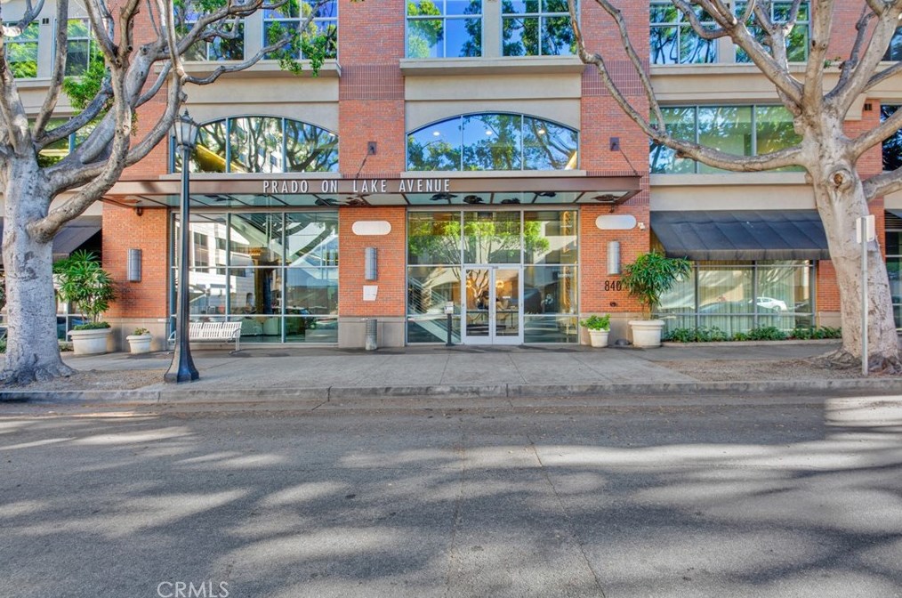 840 Green St, Pasadena CA  91101-5426 exterior