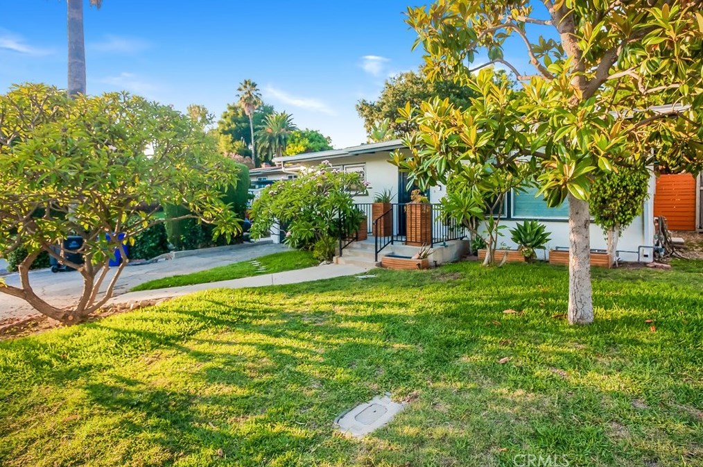 687 Colman St, Altadena, CA 91001