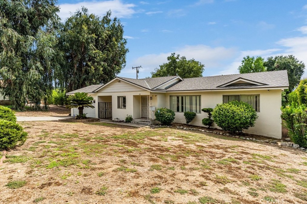 144 E Loma Alta Dr, Altadena, CA 91001