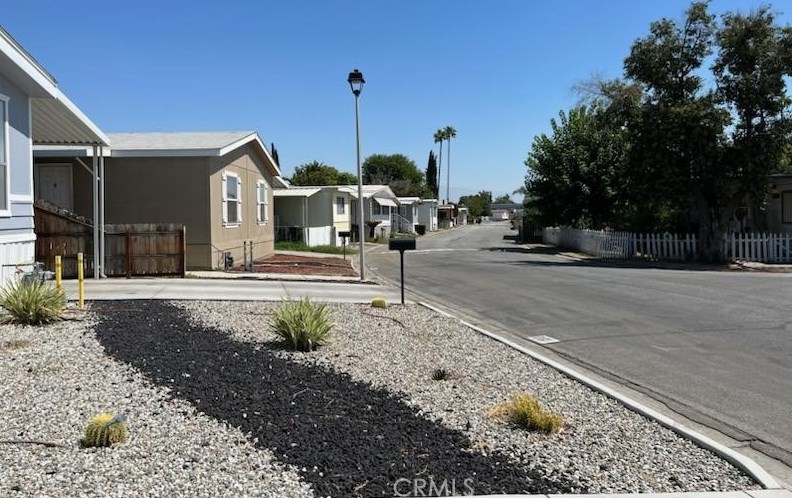 191 Kings Ln, Bakersfield, CA 93308