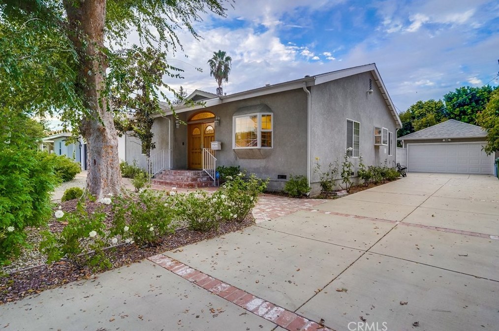 12543 Collins St, North Hollywood, CA 91607-1507