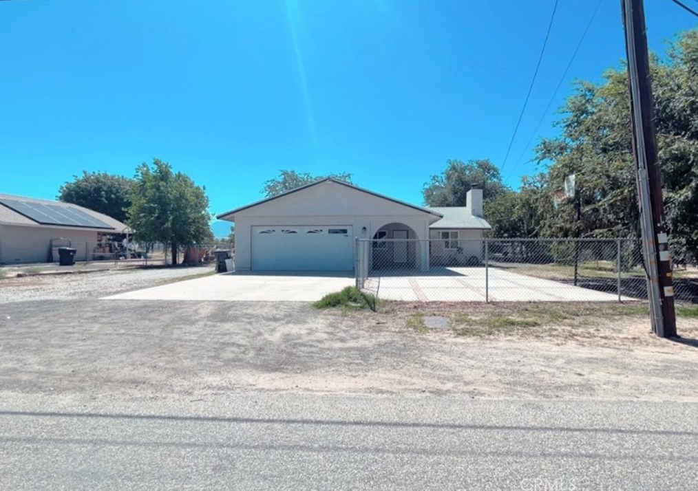 10004 E Ave R 14, Juniper Hills, CA 93543