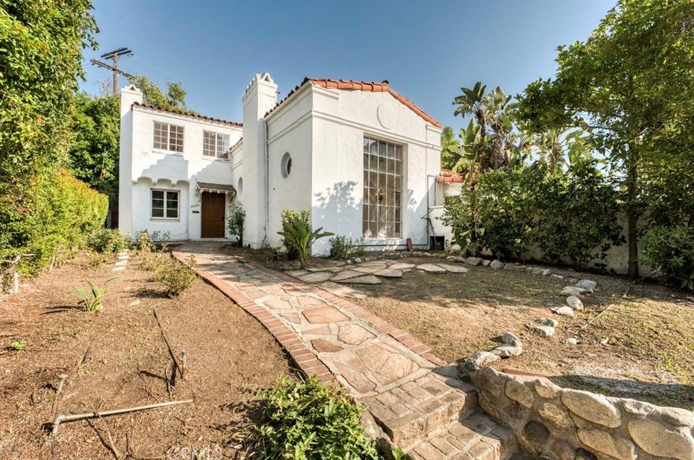 10520 Ashton Ave, Los Angeles, CA 90024-5114