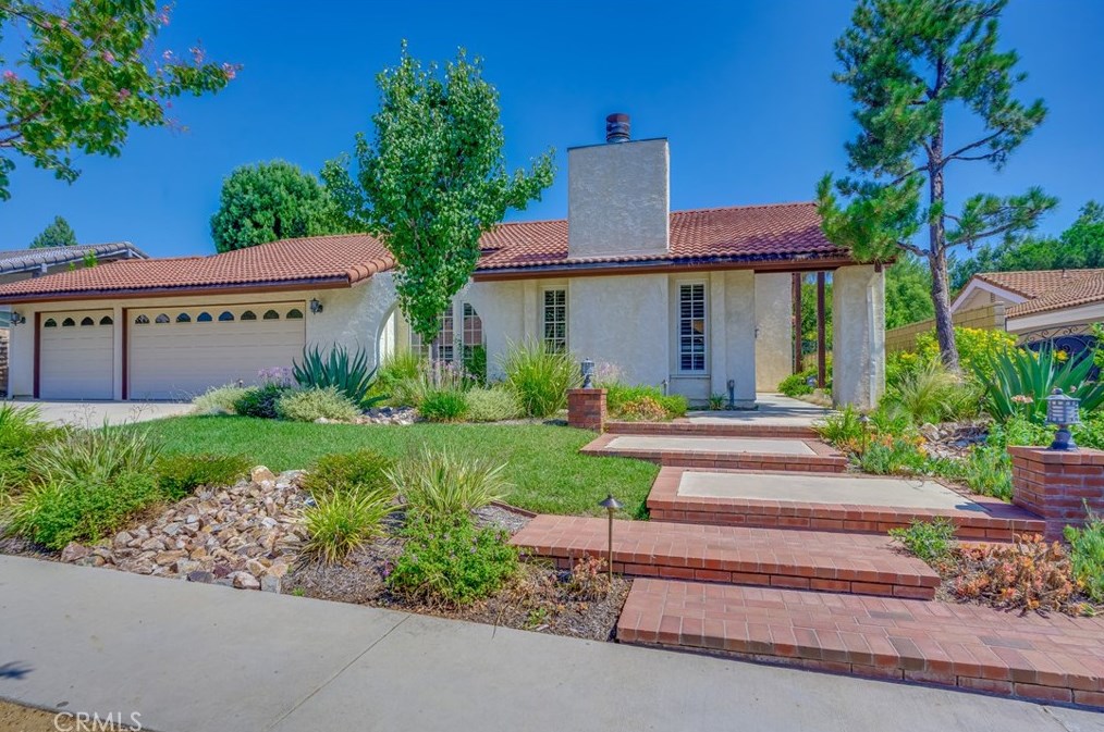 10916 Sunnybrae Ave, Chatsworth, CA 91311-1624
