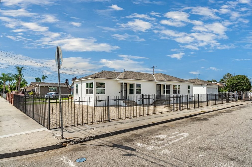 1101 S Acacia Ave, Compton, CA 90220