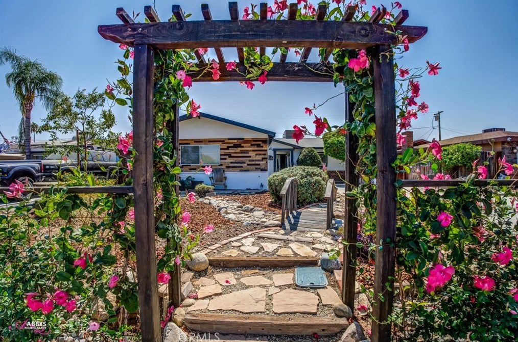 3815 Hoffman Ave, Bakersfield, CA 93309