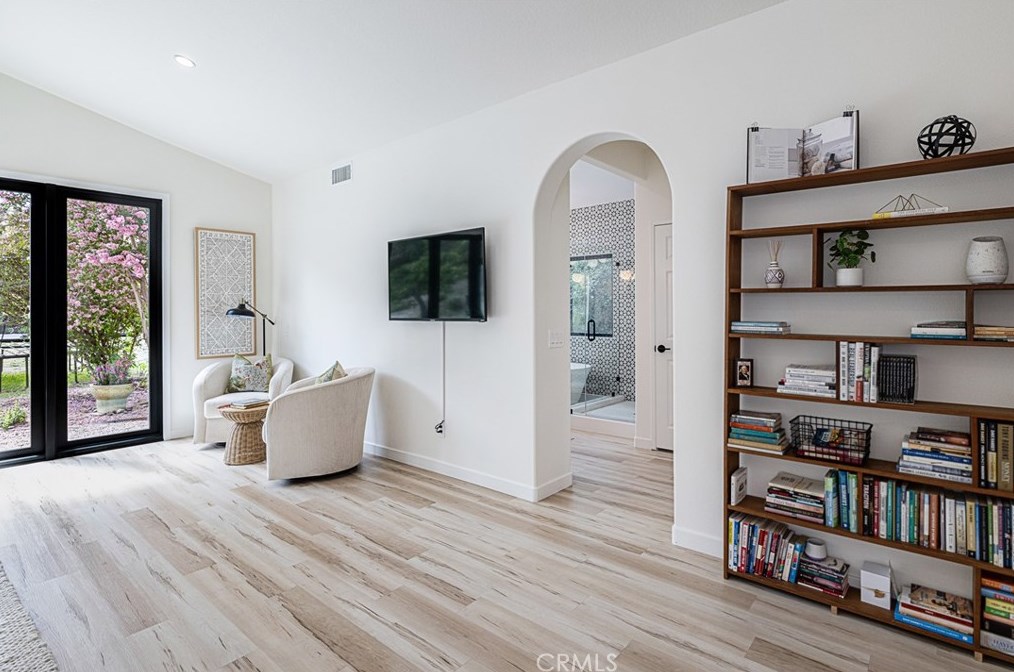 32904 Denver Springs Dr, Thousand Oaks CA  91361-5575 exterior