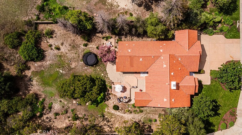 32904 Denver Springs Dr, Thousand Oaks CA  91361-5575 exterior