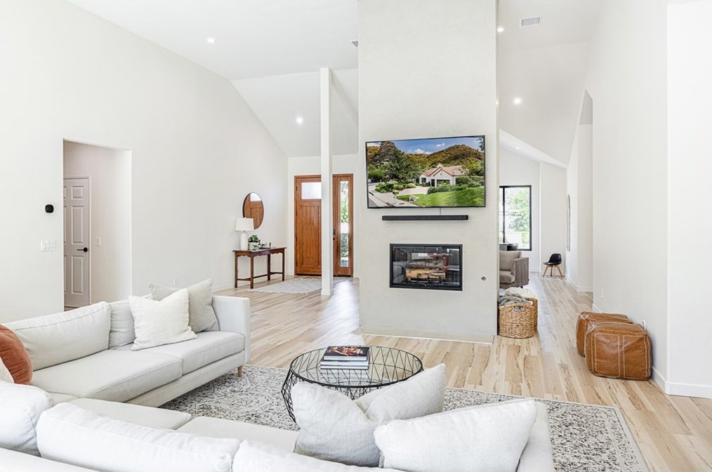 32904 Denver Springs Dr, Thousand Oaks CA  91361-5575 exterior