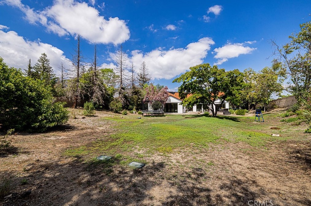 32904 Denver Springs Dr, Thousand Oaks CA  91361-5575 exterior