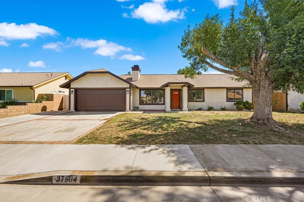 37904 Maureen St, Palmdale, CA