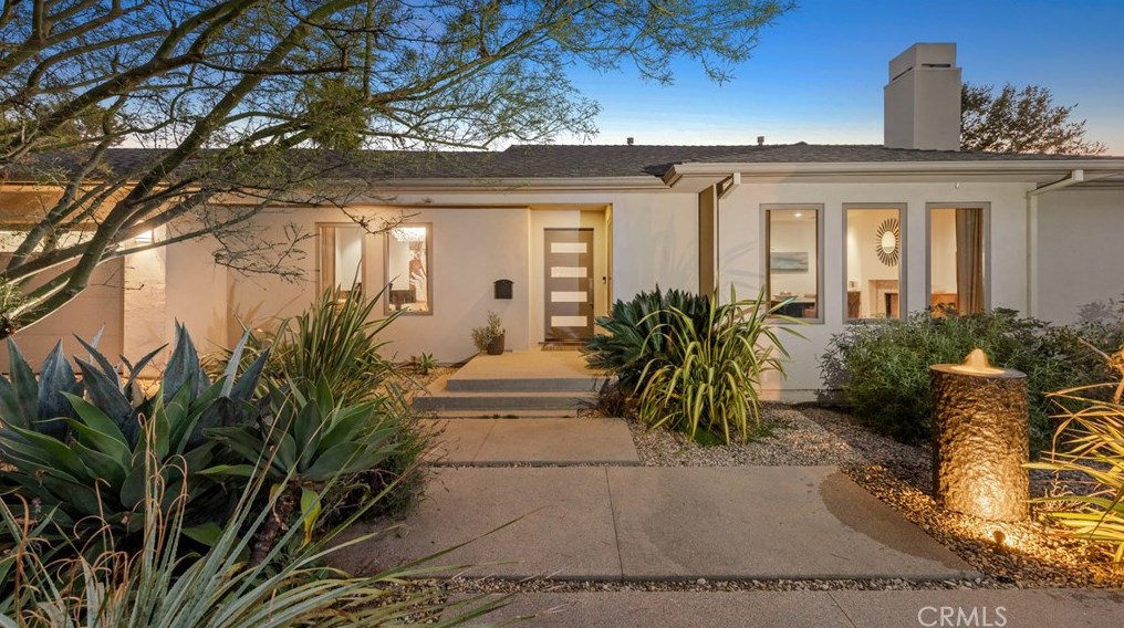 3973 Goodland Ave, North Hollywood, CA 91604-2318