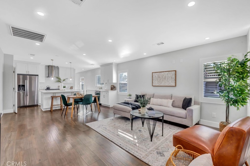 4344 59th Pl, Los Angeles CA  90043-3425 exterior