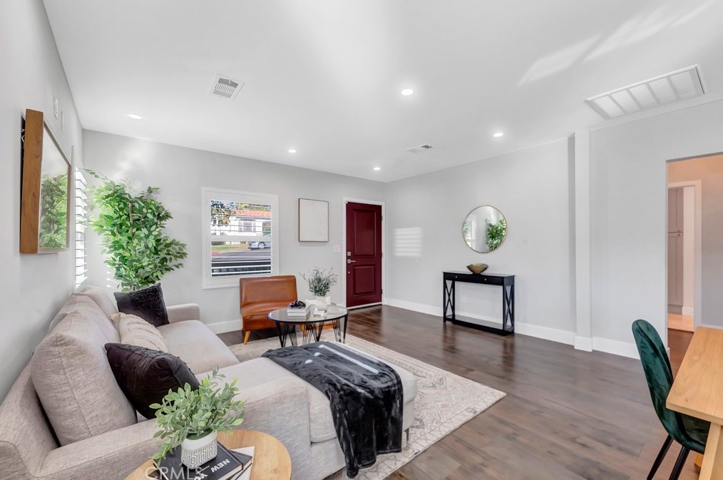 4344 59th Pl, Los Angeles CA  90043-3425 exterior