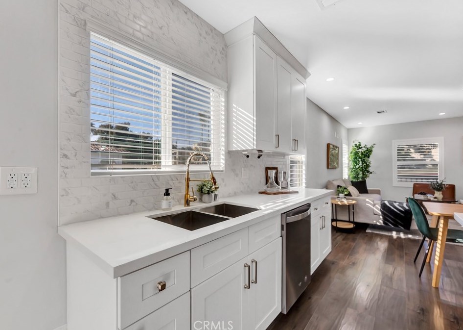 4344 59th Pl, Los Angeles CA  90043-3425 exterior