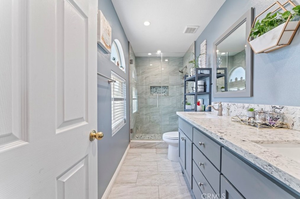 37502 Park Forest Ct, Palmdale CA  93552-4645 exterior